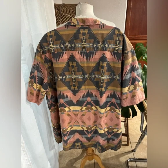 Frye & Co. men’s collared shirt top Aztec print big and tall - Picture 3 of 3